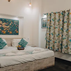 3* Nocleg ze śniadaniem Safarnama - A Boutique
